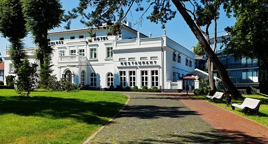 Отель Schloss-hotel Yantarny Калининградская область - официальный сайт