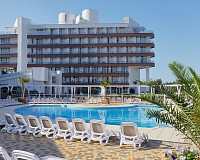 Отель Alean Family Biarritz (Геленджик)